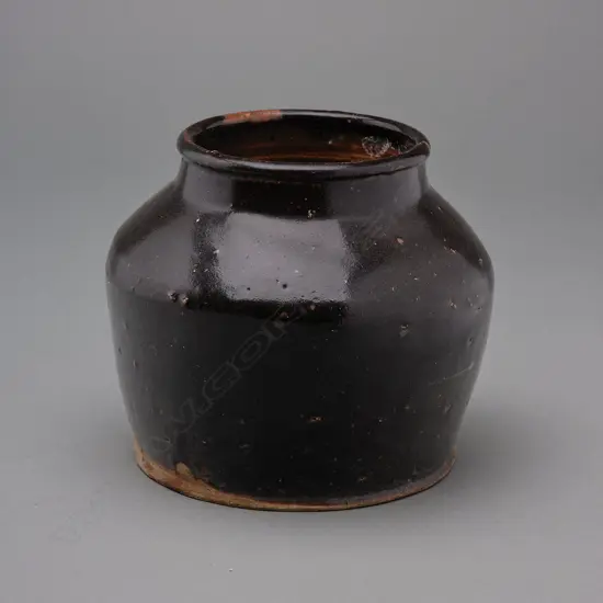 Stoneware jar – China - late 19thC,